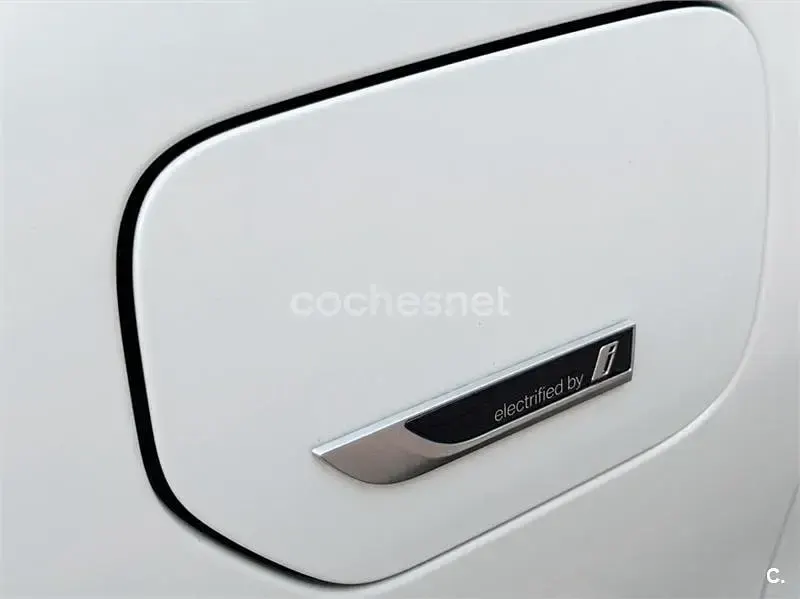 Usado BMW 320e 204 CV (150 kW) 2022 Blanco Familiar
