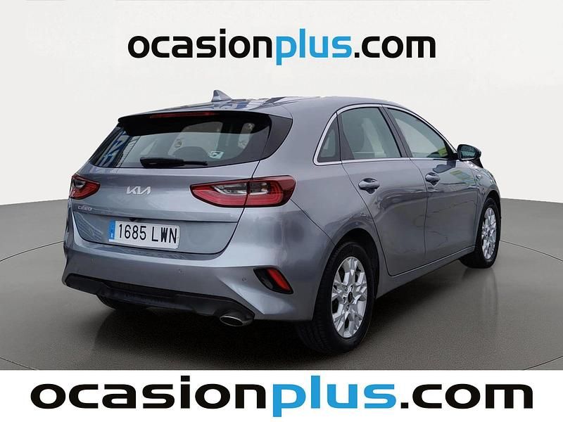 Usado Kia Ceed 100 CV (73 kW) 2022 Gris plata Utilitario