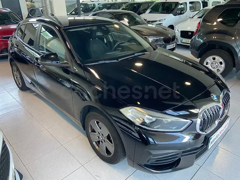 Usado BMW 118 140 CV (102 kW) 2020 Negro Utilitario