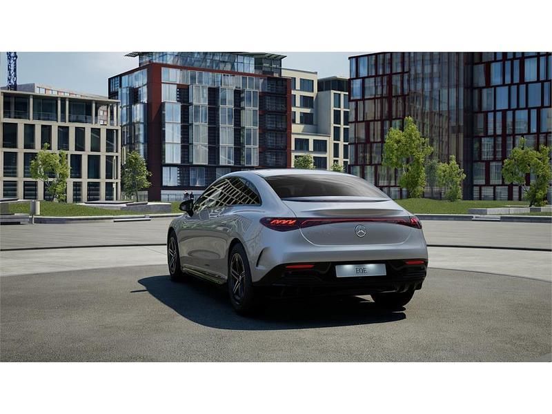 Nuevo Mercedes EQE350 AMG 235 kW (320 CV) 2025 Plata hightech Berlina