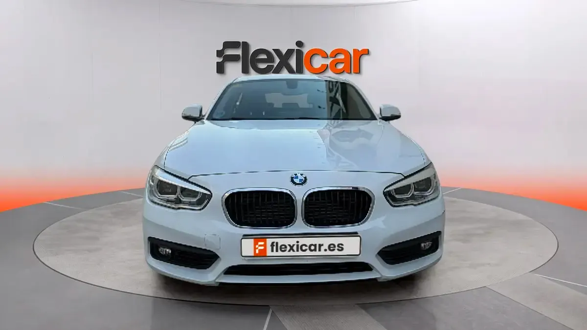 Usado BMW 118 136 CV (100 kW) 2018 Blanco Berlina