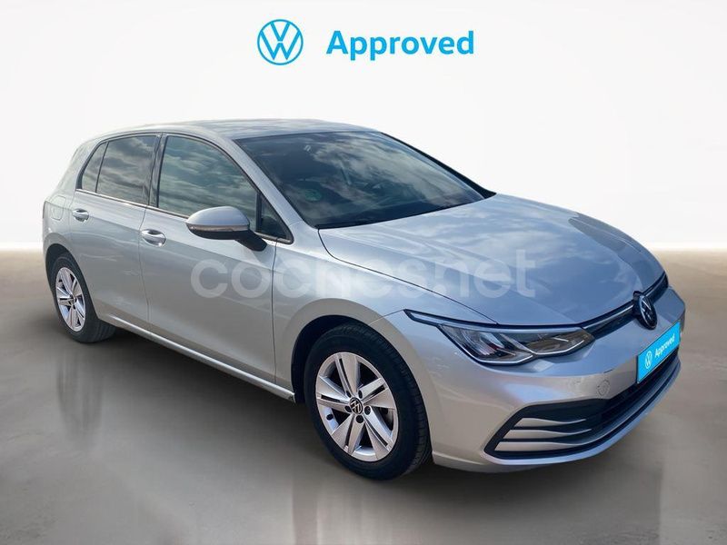 Gris / plata Usado 2024 VW Golf VIII Life Berlina | 25.600 € (Precio justo) - Imagen 1/4