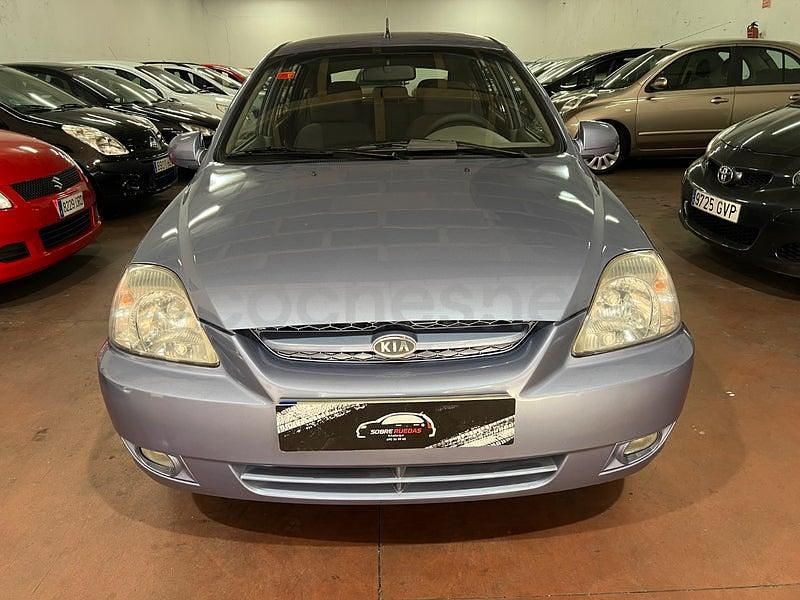 Usado Kia Rio 97 CV (71 kW) 2004 Azul Berlina