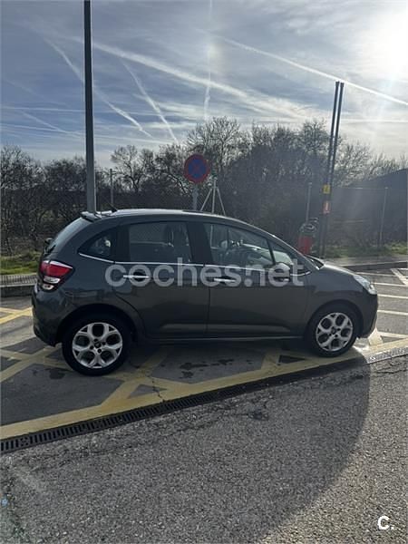Gris / plata Usado 2017 Citroën C3 Live Berlina | 5900 € (Super precio) - Imagen 1/4
