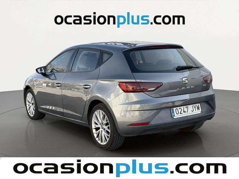 Usado Seat Leon Style 110 CV (80 kW) 2017 Gris Utilitario
