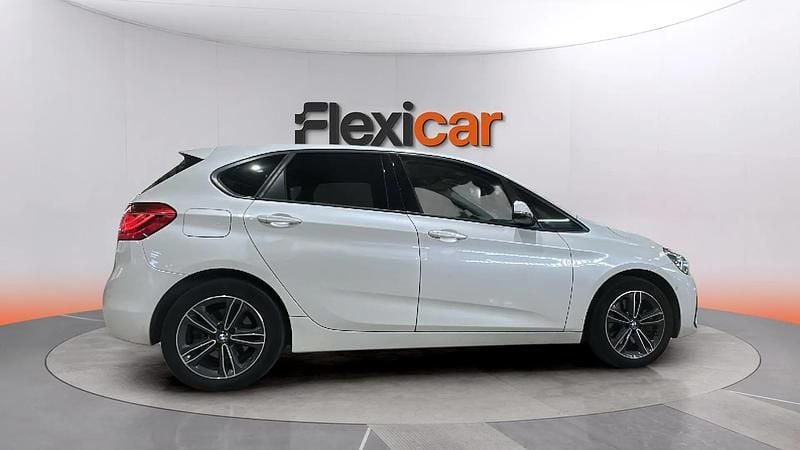 Usado BMW 225 Active Tourer iPerformance 224 CV (164 kW) 2019 Blanco Monovolumen