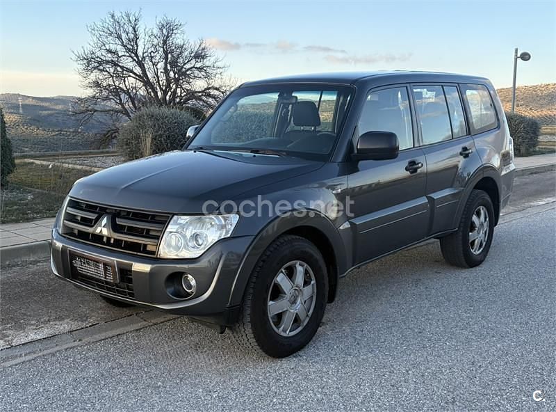 Usado Mitsubishi Montero Motion 200 CV (147 kW) 2011 Gris / plata SUV