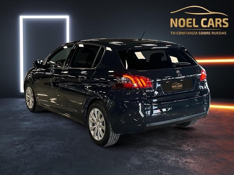 Usado Peugeot 308 Allure 110 CV (80 kW) 2018 Azul Berlina