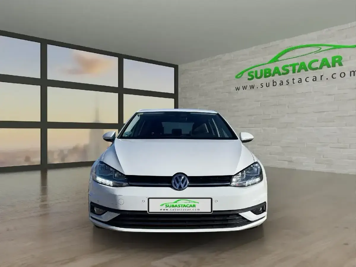 Begagnad VW Golf VII Edition 115 HK (84 kW) 2020 Vit