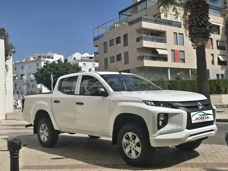 Usado Mitsubishi L200 150 CV (110 kW) 2021 Blanco Pickup/Camioneta