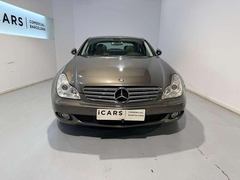 Usado Mercedes CLS350 272 CV (200 kW) 2005 Beige Coupe