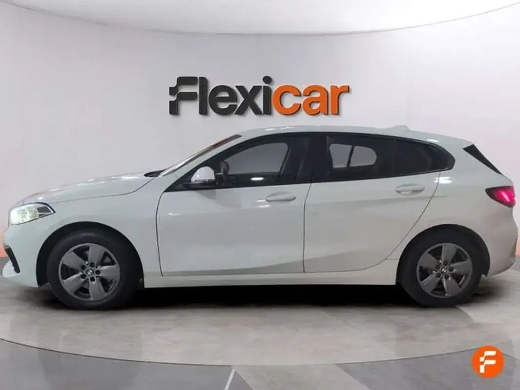 Usado BMW 118 140 CV (102 kW) 2021 Blanco Utilitario