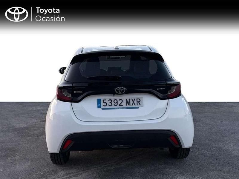 Usado Toyota Yaris Hybrid Business Edition 116 CV (85 kW) 2025 Blanco Utilitario