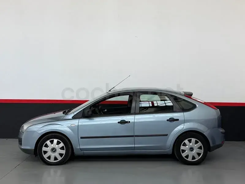 Usado Ford Focus Trend 115 CV (84 kW) 2006 Azul Berlina