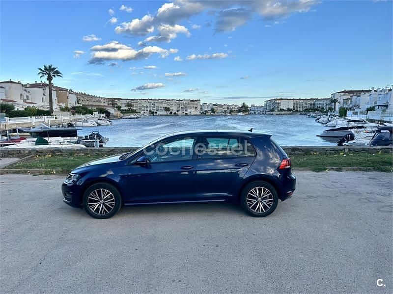 Usado VW Golf VII Advance 110 CV (80 kW) 2017 Azul Berlina
