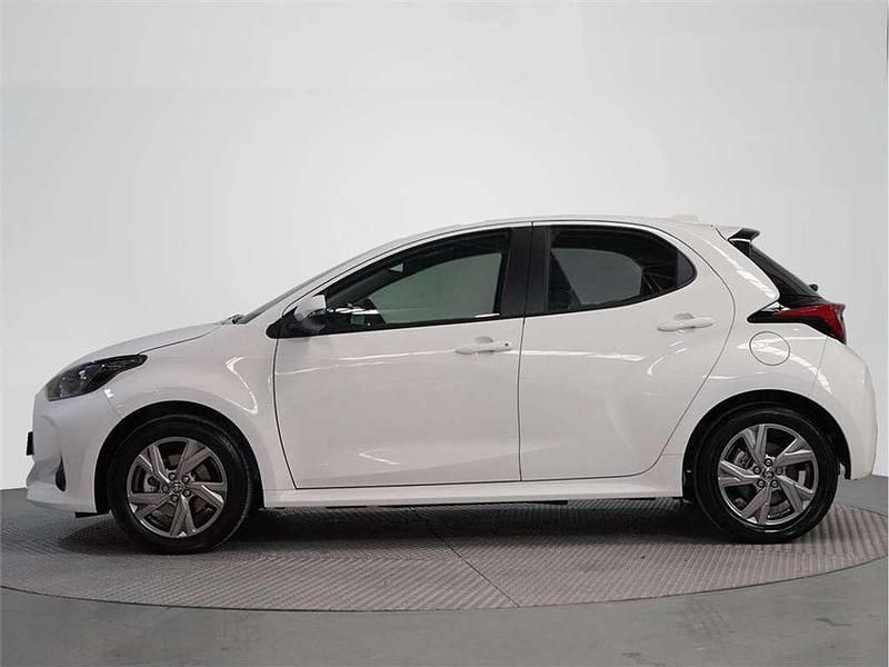 Usado Toyota Yaris Hybrid Active 116 CV (85 kW) 2025 Utilitario