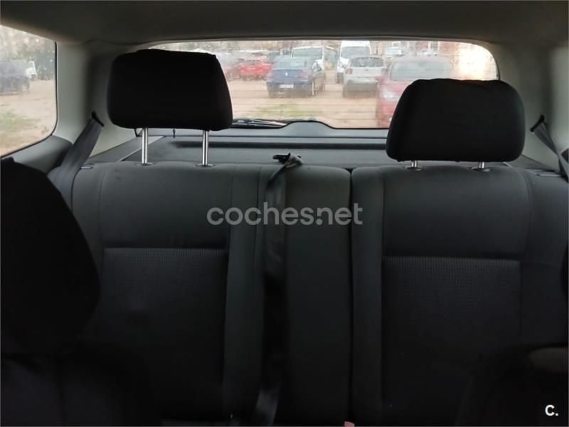 Usado VW Polo Trendline 75 CV (55 kW) 2003 Rojo Berlina