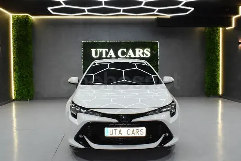 Usado Toyota Corolla Active 122 CV (89 kW) 2020 Blanco Berlina