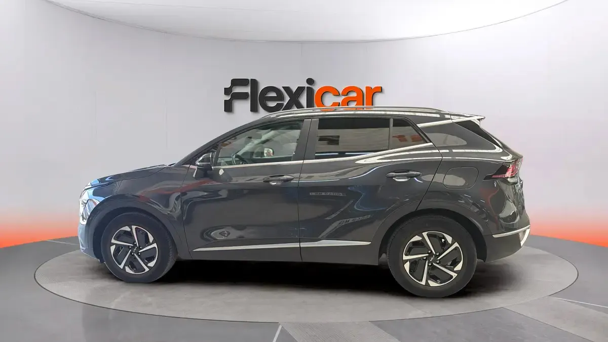 Usado Kia Sportage 136 CV (100 kW) 2023 Gris SUV