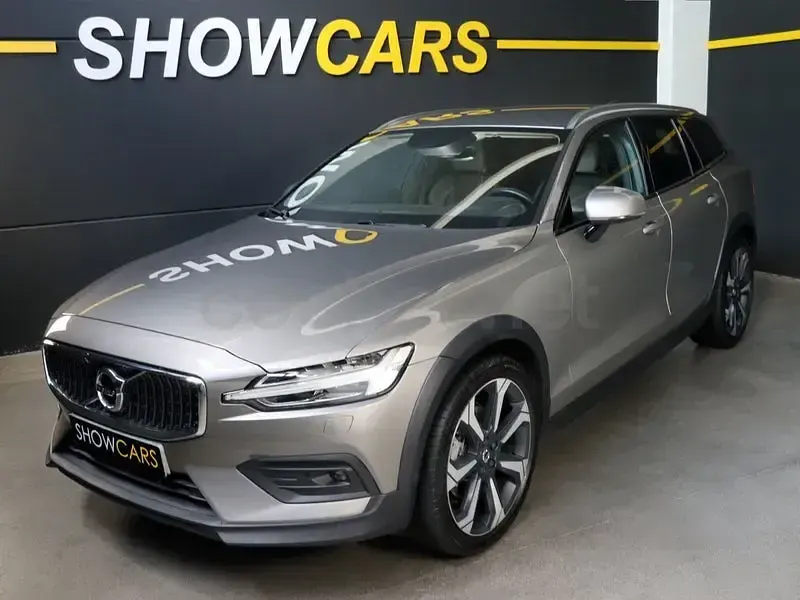Usado Volvo V60 CC Pro 197 CV (144 kW) 2021 Beige Familiar