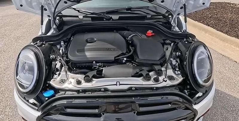 Usado Mini John Cooper Works 220 CV (161 kW) 2025 Blanco Utilitario