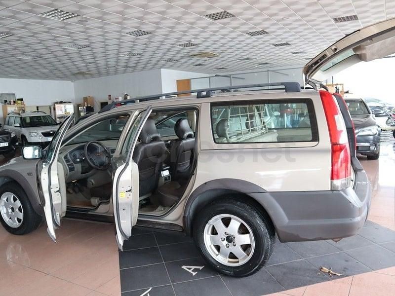 Usado Volvo V70 200 CV (147 kW) 2003 Verde Familiar