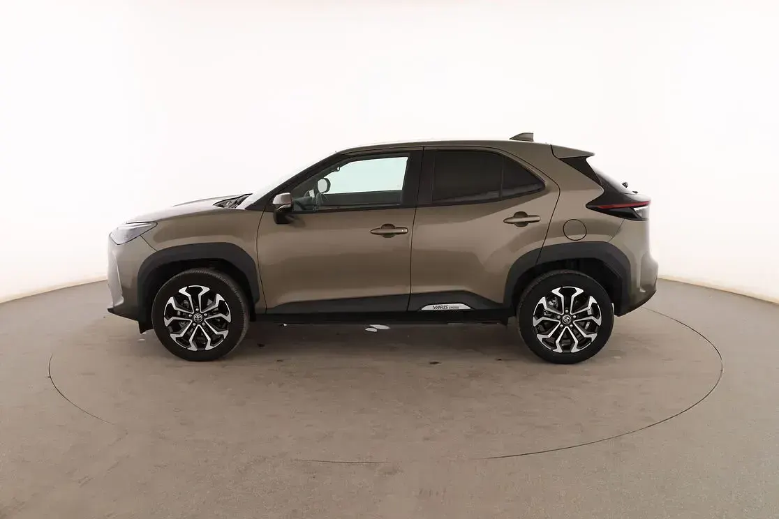Usado Toyota Yaris Cross Active 116 CV (85 kW) 2023 Verde SUV