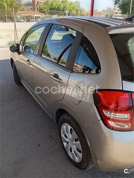 Usado Citroën C3 70 CV (51 kW) 2010 Marrón Berlina