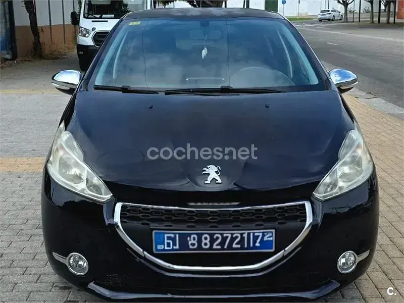 Usado Peugeot 208 Style 92 CV (67 kW) 2014 Azul Utilitario