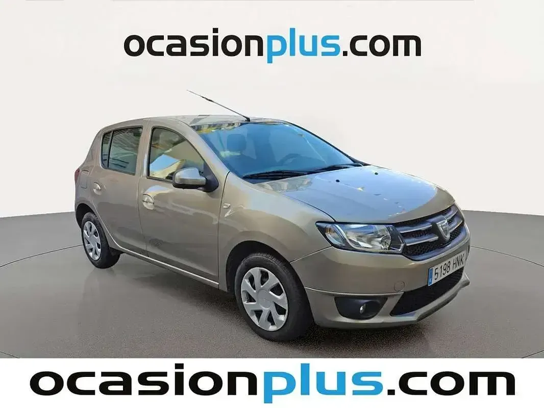 Usado Dacia Sandero Lauréate 90 CV (66 kW) 2012 Beige Utilitario