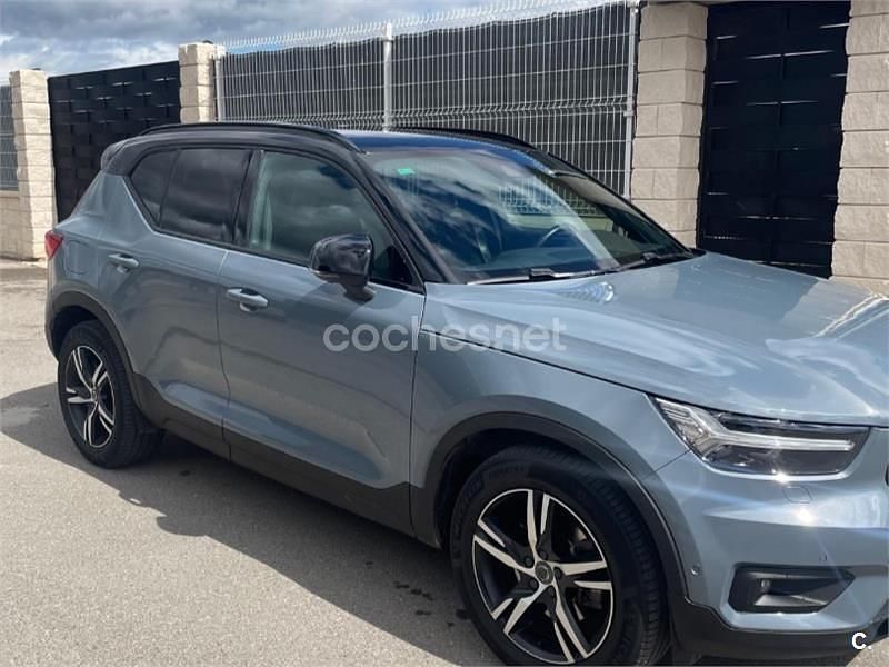 Usado Volvo XC40 R-Design 190 CV (139 kW) 2019 Gris / plata SUV