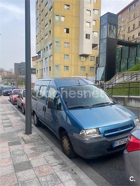 Usado Fiat Doblò Dynamic 105 CV (77 kW) 2009 Gris / plata Monovolumen
