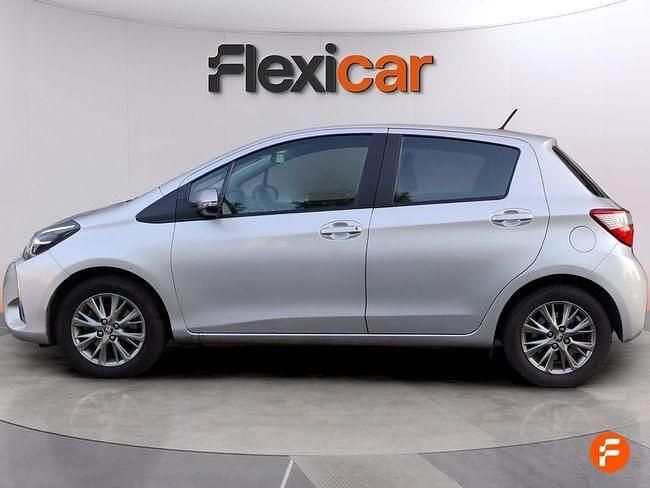 Usado Toyota Yaris 111 CV (81 kW) 2018 Gris Berlina