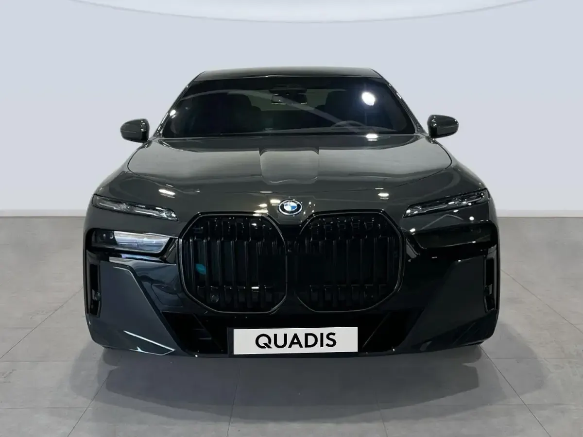 Nuevo BMW i7 Comfort Edition 400 kW (544 CV) 2026 Gris Berlina