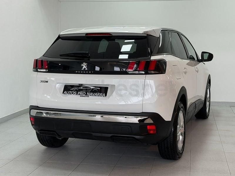 Usado Peugeot 3008 Active 130 CV (95 kW) 2018 Blanco SUV