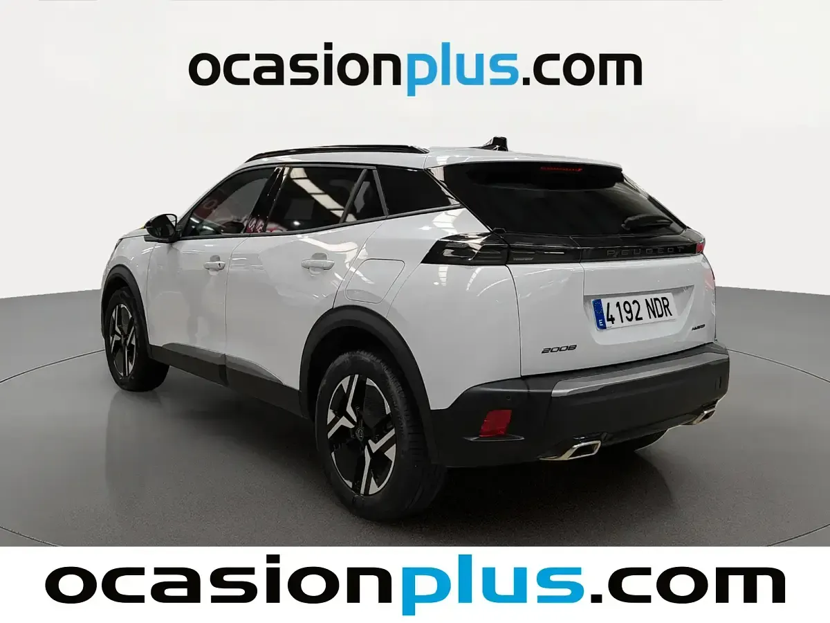 Usado Peugeot 2008 Allure 145 CV (106 kW) 2025 Blanco SUV