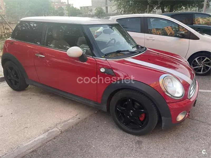 Usado Mini Cooper 116 CV (85 kW) 2006 Rojo Utilitario