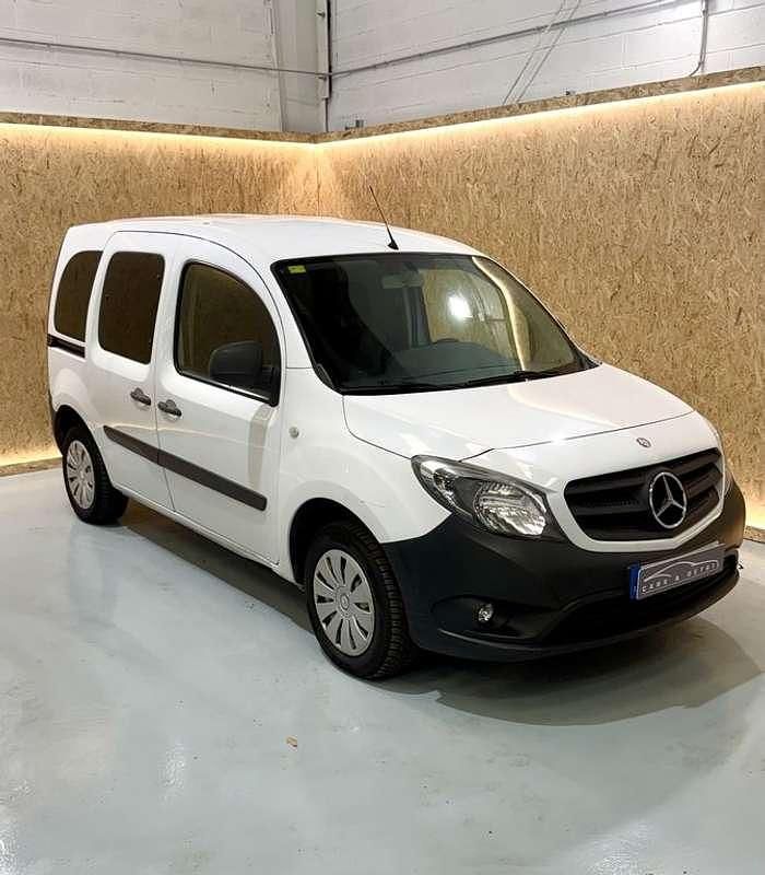 Usado Mercedes Citan 111 116 CV (85 kW) 2019 Blanco Familiar