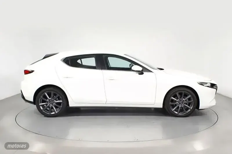 Nuevo Mazda 3 Center-Line 140 CV (102 kW) 2026 Blanco Berlina