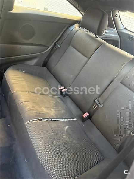 Usado Opel Astra GTC Sport 120 CV (88 kW) 2006 Negro Berlina