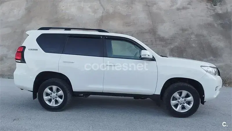 Usado Toyota Land Cruiser 177 CV (130 kW) 2020 Blanco SUV