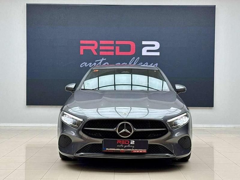 Usado Mercedes A180 Advanced 136 CV (100 kW) 2023 Gris Berlina