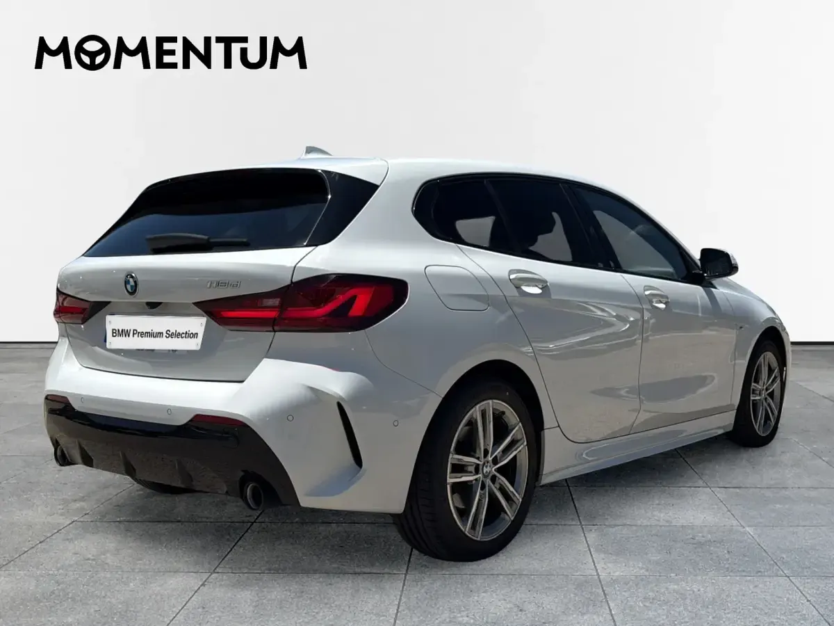 Usado BMW 118 Shadowline 150 CV (110 kW) 2023 Blanco Utilitario