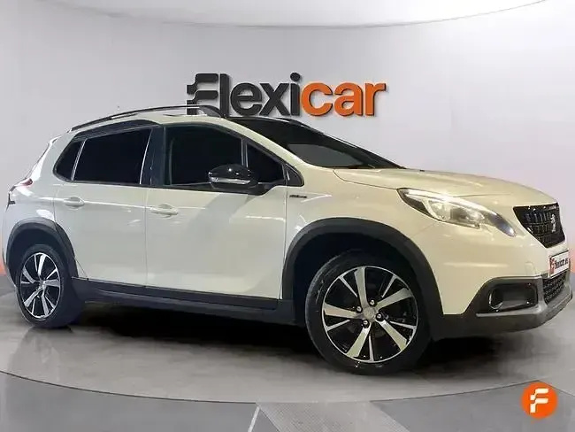 Usado Peugeot 2008 GT-line 120 CV (88 kW) 2017 Blanco SUV