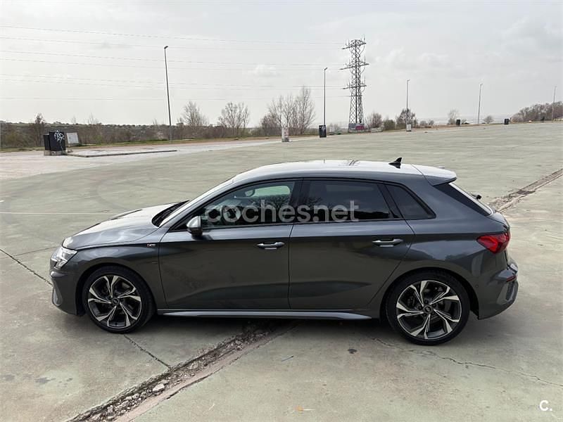 Usado Audi A3 S-Line 150 CV (110 kW) 2021 Gris / plata Berlina