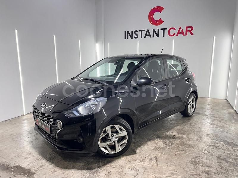 Usado Hyundai i10 67 CV (49 kW) 2021 Negro Utilitario