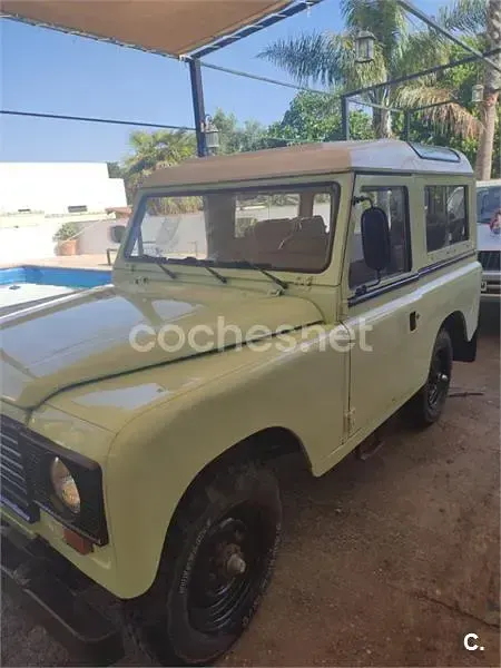 Usado Land Rover Defender 112 CV (82 kW) 1995 Verde SUV