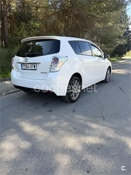 Usado Toyota Verso Comfort 124 CV (91 kW) 2013 Blanco Monovolumen