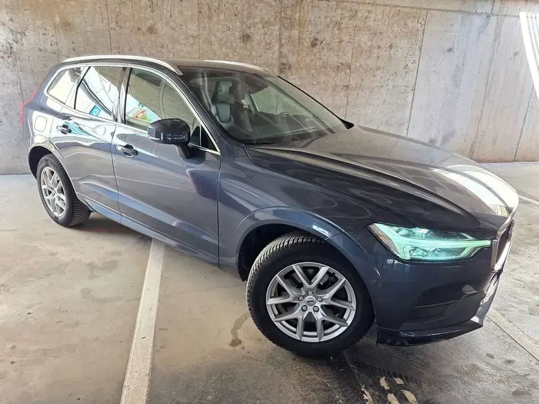 Usado Volvo XC60 Momentum 190 CV (139 kW) 2019 Azul SUV