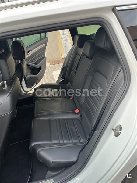 Usado VW Passat R-line 150 CV (110 kW) 2021 Blanco Familiar